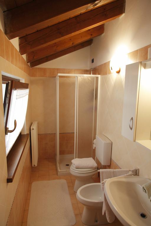 Sentiero Valinis Bed and Breakfast Fanna Δωμάτιο φωτογραφία